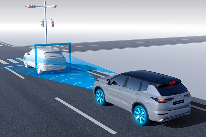 A diagram of the 2026 Outlander PHEV’s Forward Collision Mitigation system